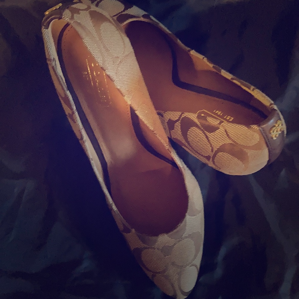 Coach size 8 Heels